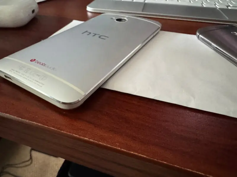 HTC One M7: antenna lines and Beats Audio branding.
